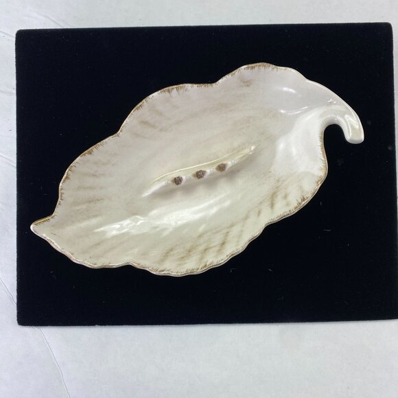 Vintage Mid Century California Pottery Ashtray White Leaf Shape Ashtray - Picture 1 of 12